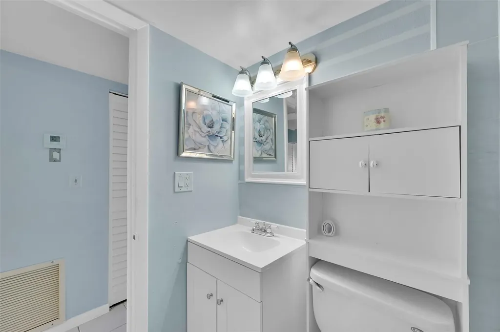 9121 Sunrise Lakes Boulevard Sunrise FL 33322