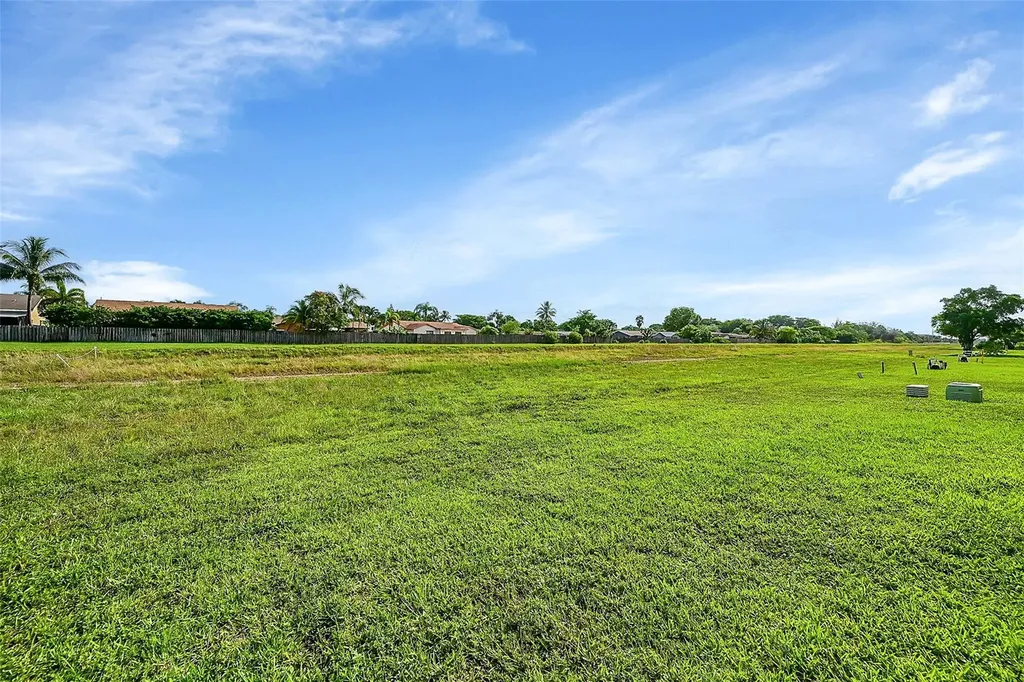 9121 Sunrise Lakes Boulevard Sunrise FL 33322