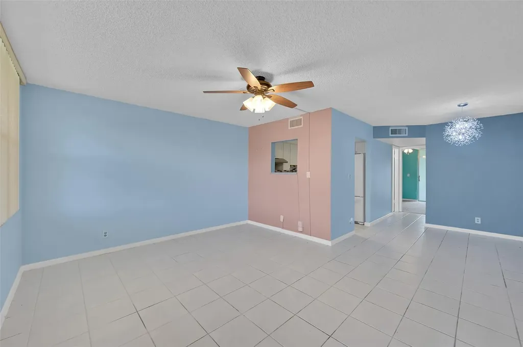 9121 Sunrise Lakes Boulevard Sunrise FL 33322