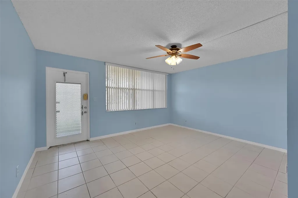 9121 Sunrise Lakes Boulevard Sunrise FL 33322