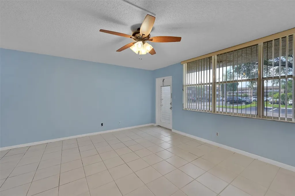 9121 Sunrise Lakes Boulevard Sunrise FL 33322