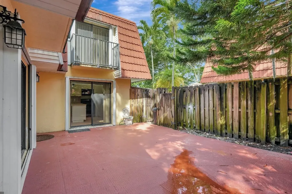 9936 NW 6th Court Plantation FL 33324
