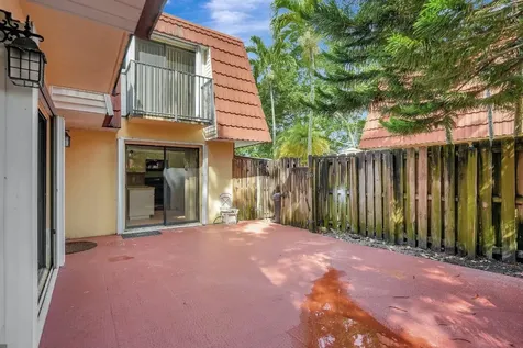 9936 NW 6th Court Plantation FL 33324