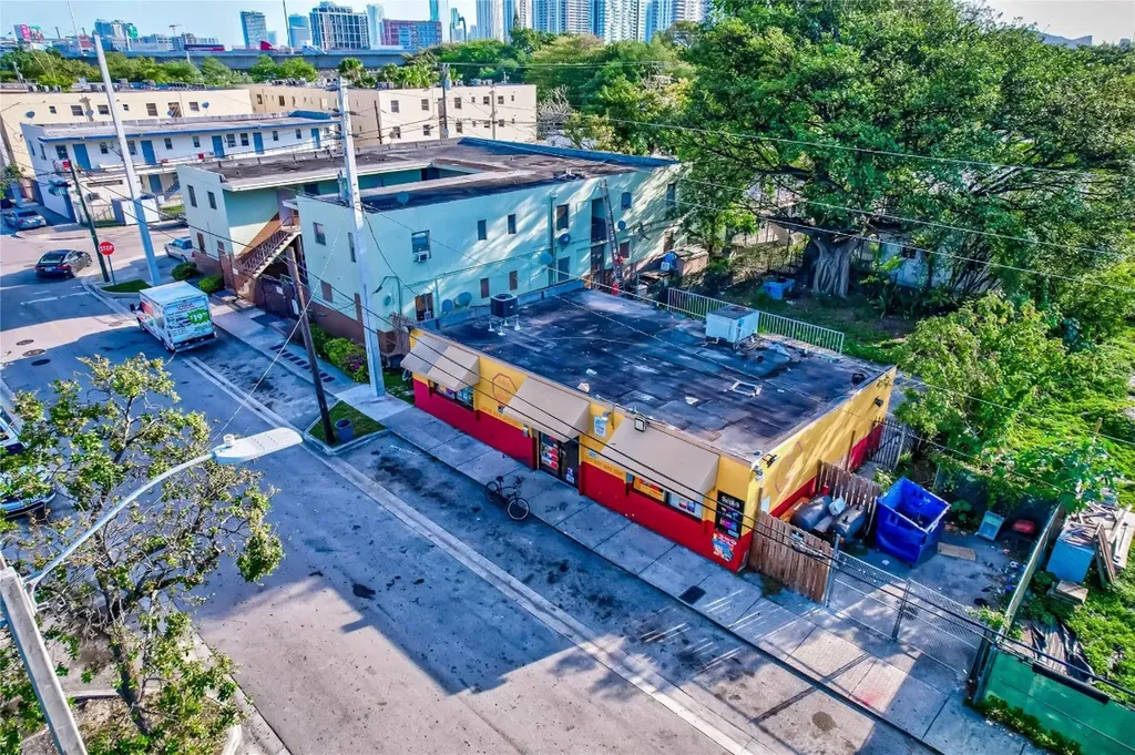 1139 NW 2nd Avenue Miami FL 33136