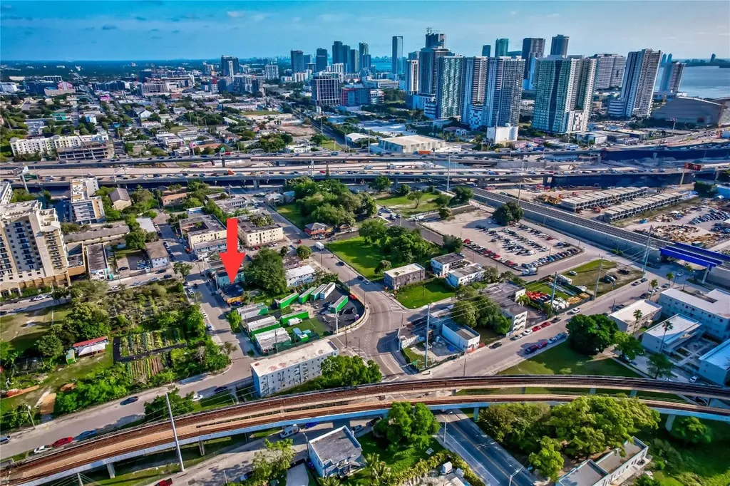 1139 NW 2nd Avenue Miami FL 33136