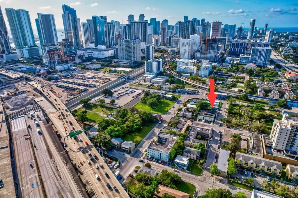 1139 NW 2nd Avenue Miami FL 33136