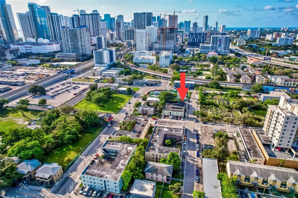 1139 NW 2nd Avenue Miami FL 33136