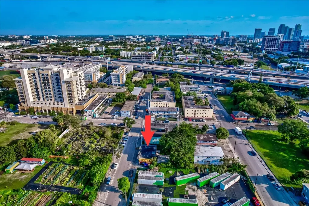 1139 NW 2nd Avenue Miami FL 33136