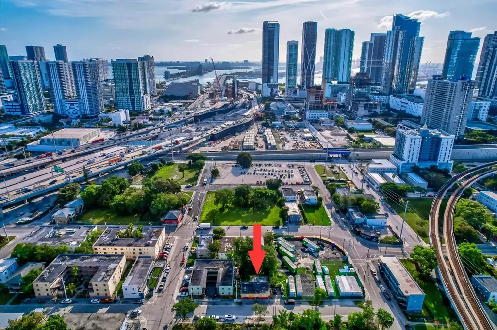 1139 NW 2nd Avenue Miami FL 33136