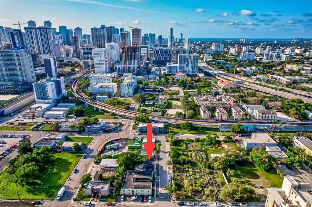 1139 NW 2nd Avenue Miami FL 33136