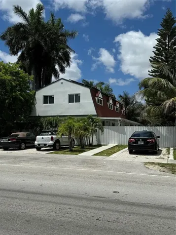 2805 NW 11th Street Miami FL 33125