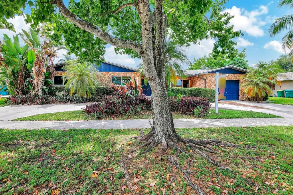 12430 SW 1st Place Plantation FL 33325