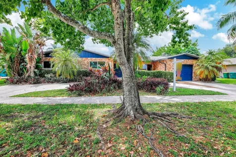 12430 SW 1st Place Plantation FL 33325