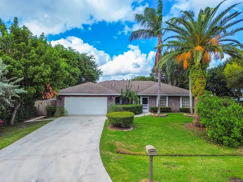 361 SE Walters Terrace Port St Lucie FL 34983