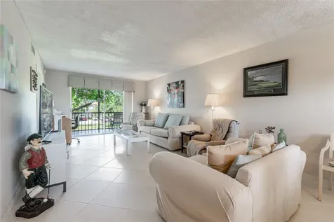 671 S Hollybrook Drive Pembroke Pines FL 33025