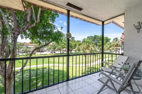 671 S Hollybrook Drive Pembroke Pines FL 33025