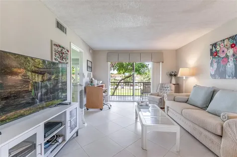 671 S Hollybrook Drive Pembroke Pines FL 33025