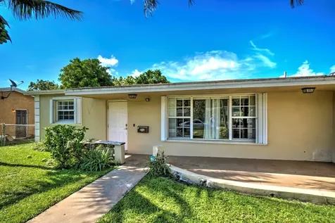3156 NW 40th Court Lauderdale Lakes FL 33309
