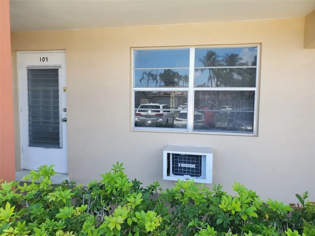 2106 NE 56th Court Fort Lauderdale FL 33308