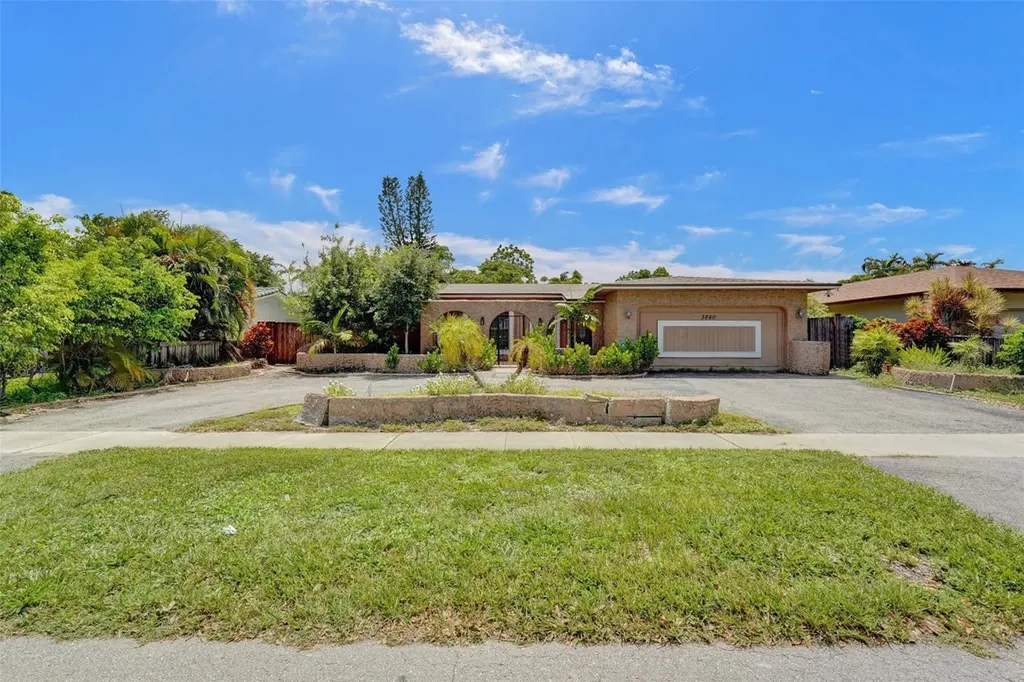 3860 N 42nd Terrace Hollywood FL 33021