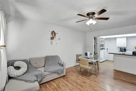 4240 NW 21st Avenue Oakland Park FL 33309