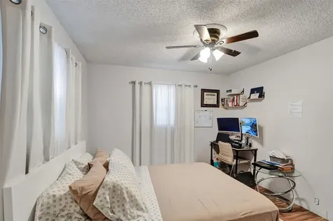 4240 NW 21st Avenue Oakland Park FL 33309