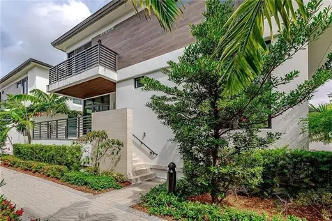 8232 NW 47th Lane Miami FL 33166