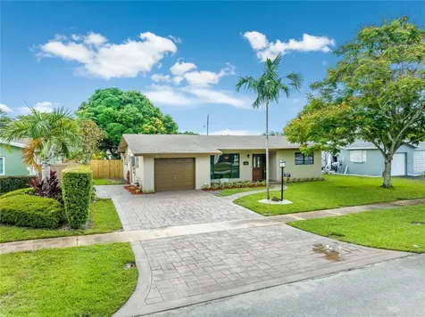 1821 N 48th Avenue Hollywood FL 33021
