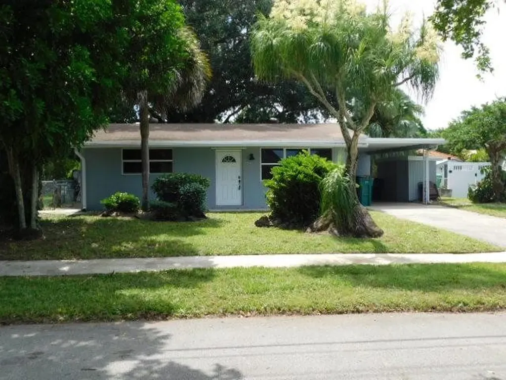 5007 SW 93rd Avenue Cooper City FL 33328