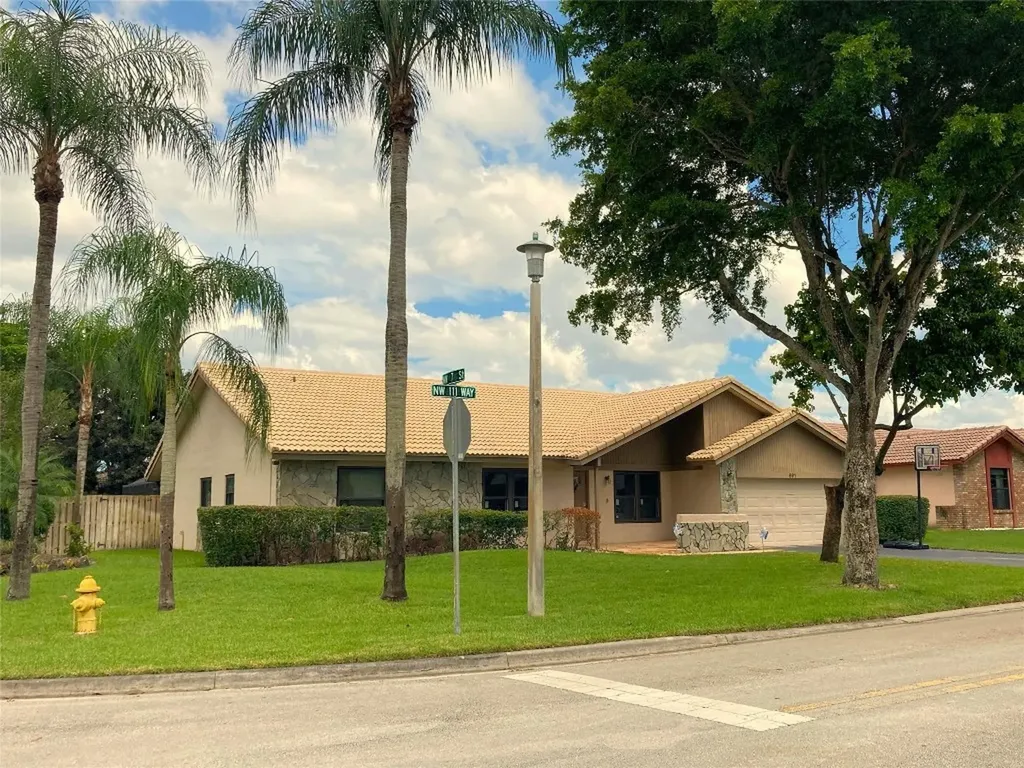 691 NW 111th Way Coral Springs FL 33071