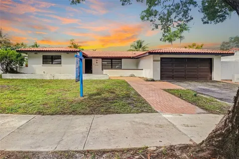 14110 Lake Candlewood Court Miami Lakes FL 33014