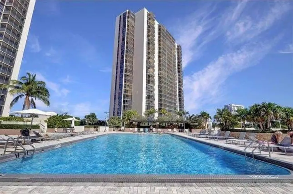 Aventura FL 33180