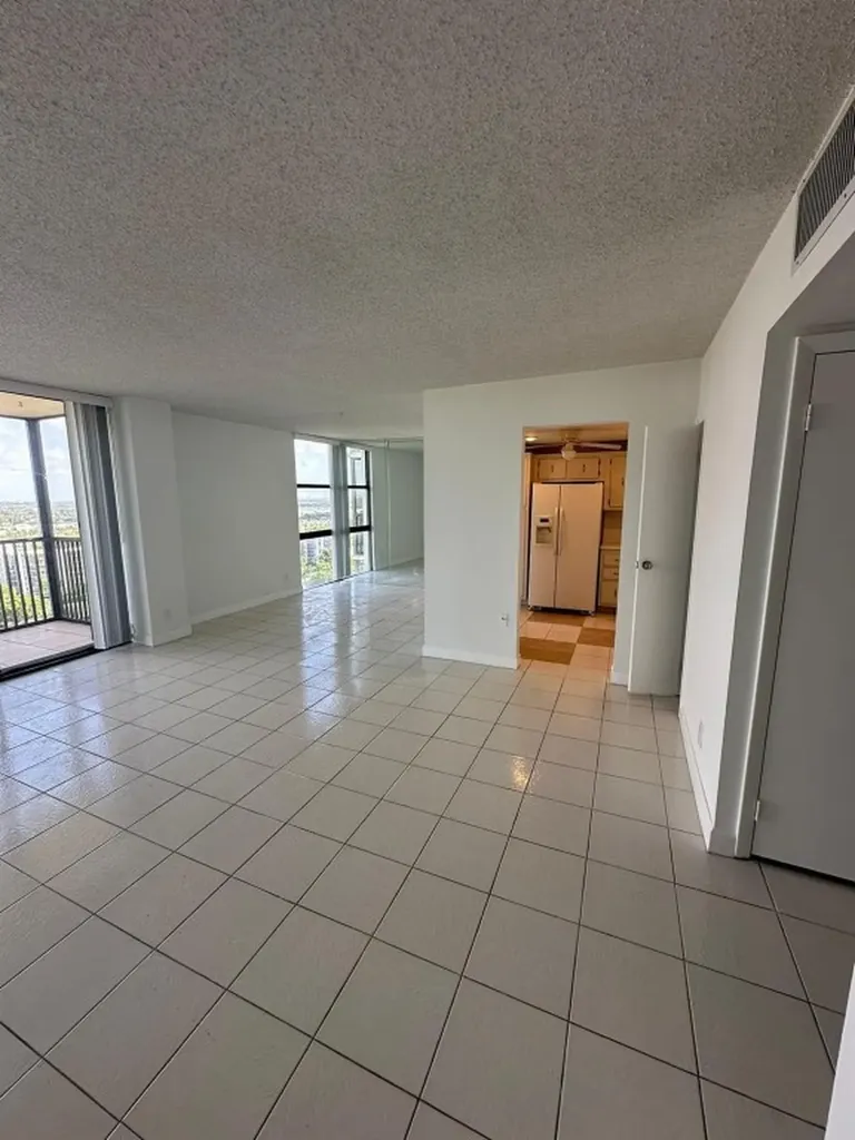 Aventura FL 33180
