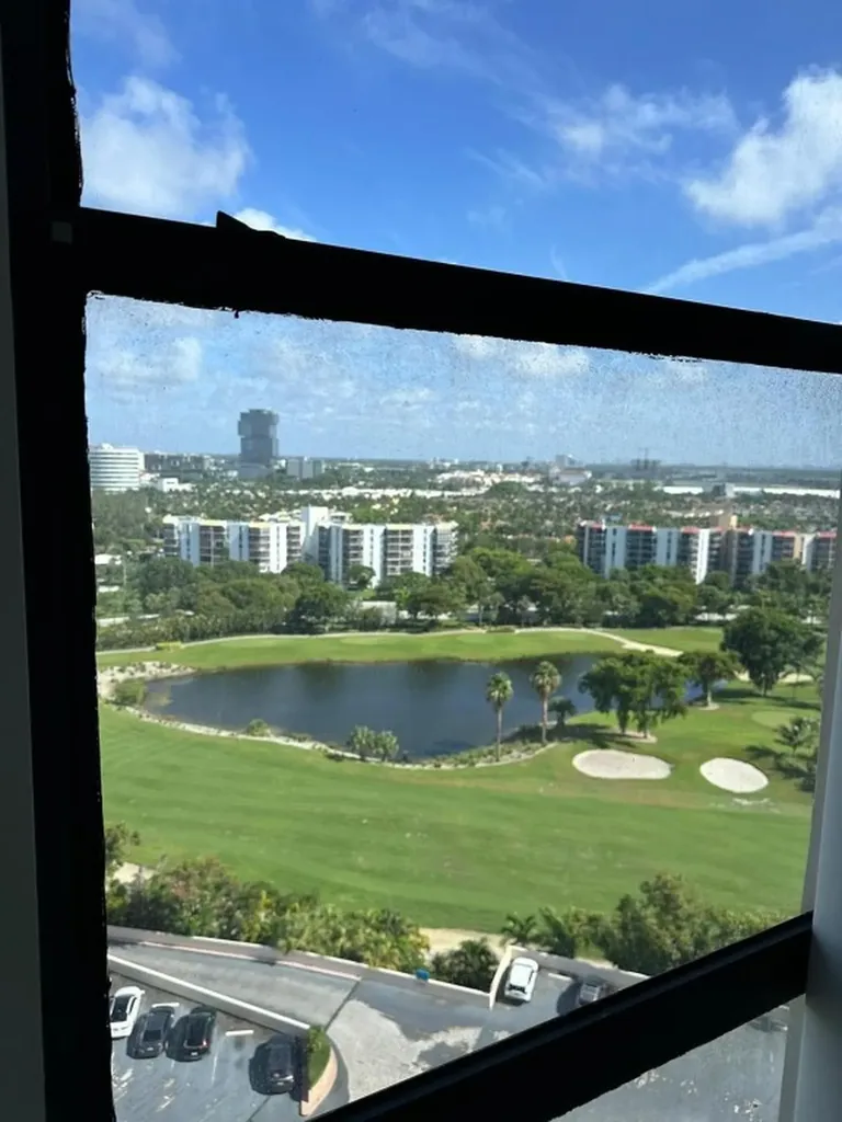 Aventura FL 33180