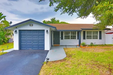 8015 NW 95th Lane Tamarac FL 33321
