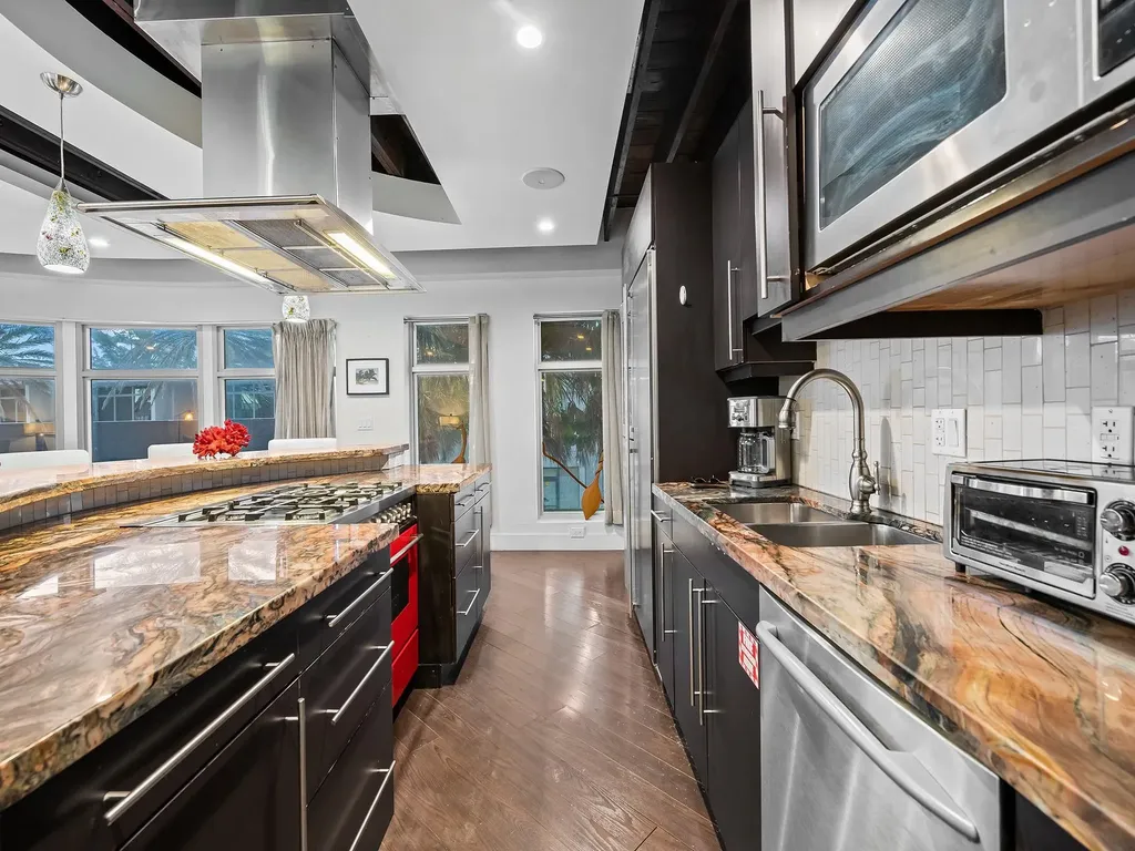 901 Sunrise Lane Fort Lauderdale FL 33304