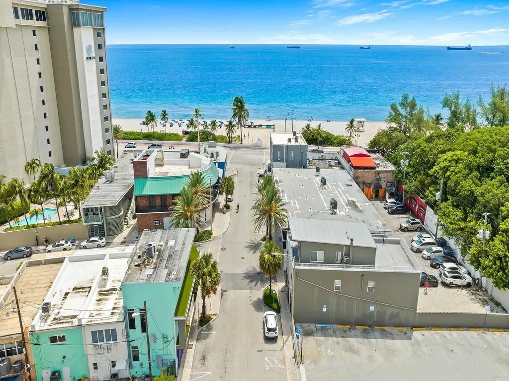 901 Sunrise Lane Fort Lauderdale FL 33304