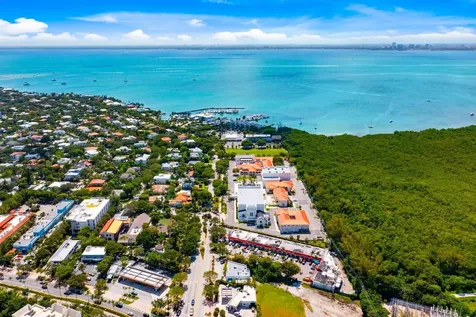 21 Harbor Drive Key Biscayne FL 33149