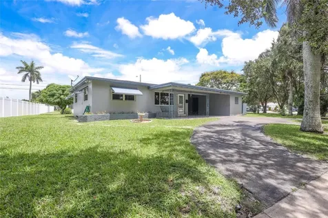 651 N 73rd Avenue Hollywood FL 33024
