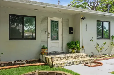 735 NE 37th Street Oakland Park FL 33334