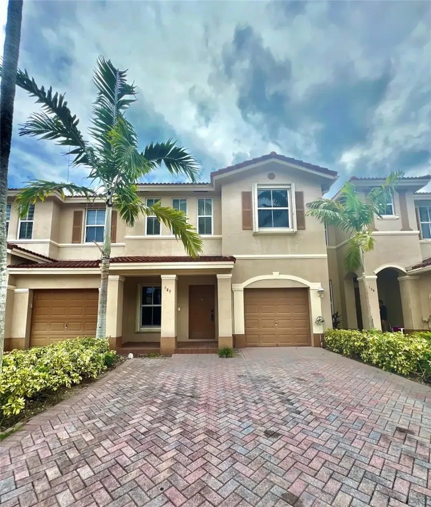 127 Riverwalk Circle Sunrise FL 33326