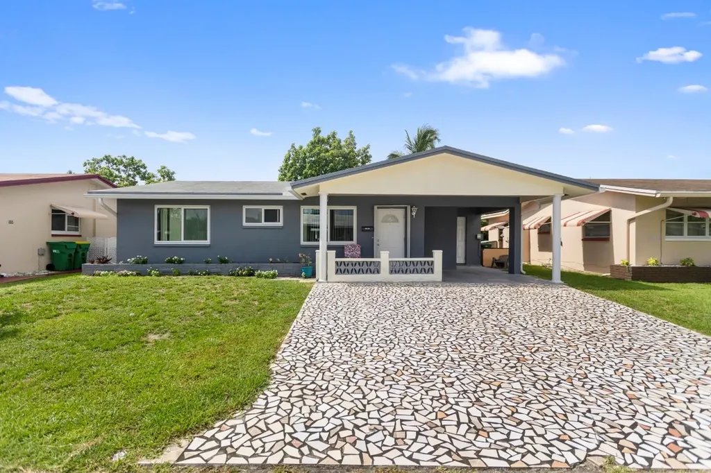 4926 NW 54th Court Tamarac FL 33319