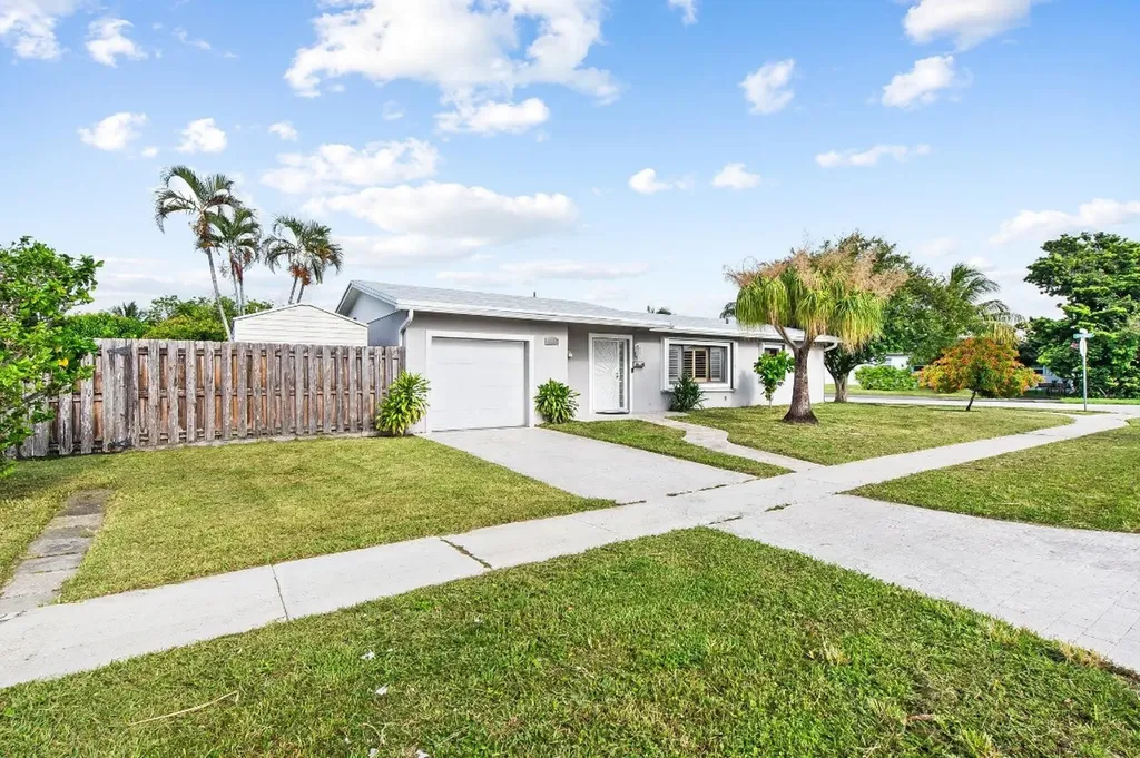 6802 Stardust North Lauderdale FL 33068