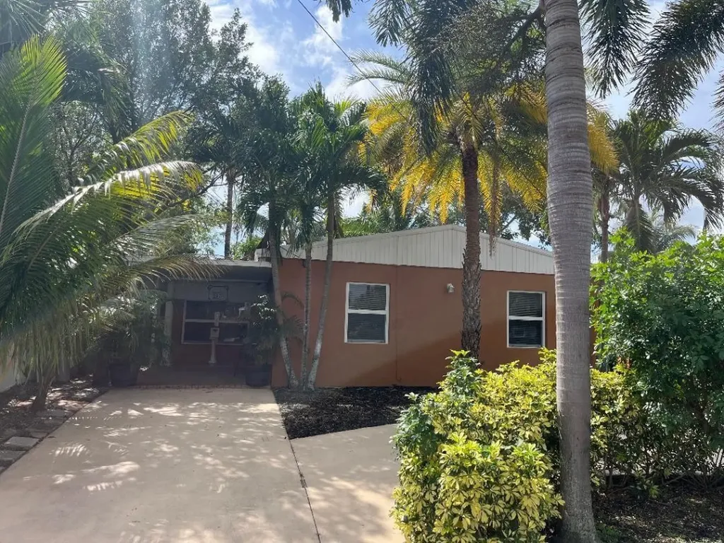 2626 Thomas Street Hollywood FL 33020