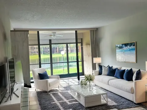 5609 Coral Lake Margate FL 33063