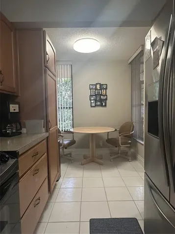 5609 Coral Lake Margate FL 33063