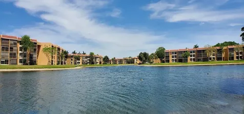5609 Coral Lake Margate FL 33063