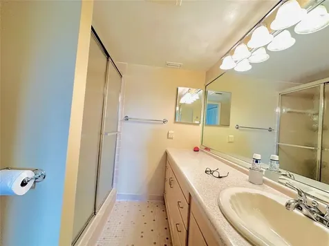 5609 Coral Lake Margate FL 33063