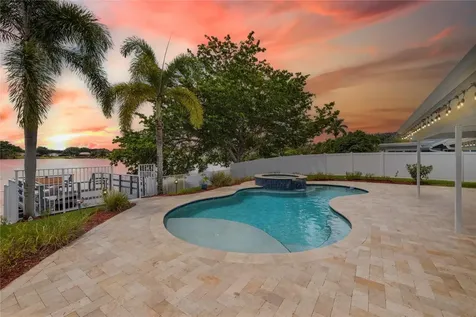 5669 SW 100th Avenue Cooper City FL 33328
