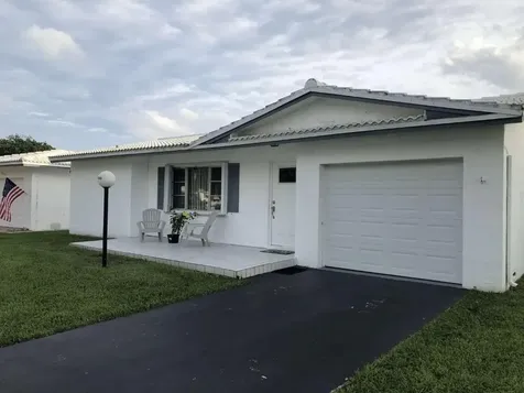 9020 NW 17th Street Plantation FL 33322
